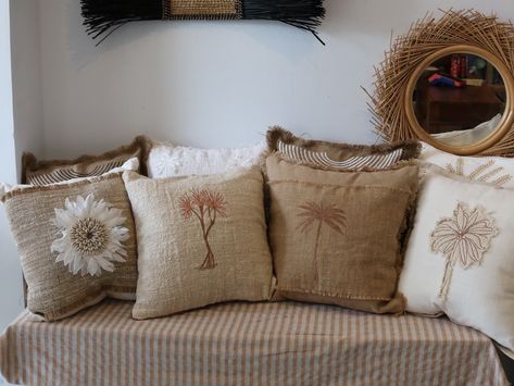 Pillows With Boho Chic Sunshine Theme Interior Design Trends - Etsy Neutral Pillow Combinations, Coastal Design Interiors, Pillows Neutral, Boho Style Pillows, Pillow Combinations, Tropical Interiors, Balinese Decor, Neutral Pillow, Tropical Boho