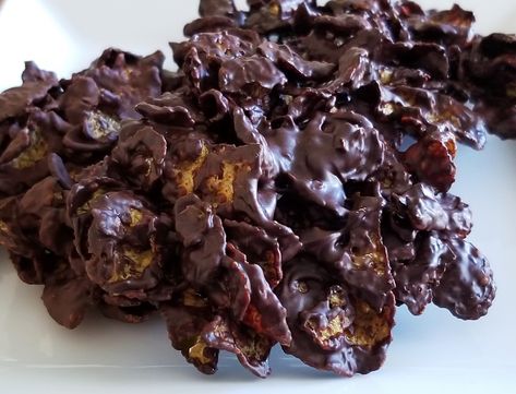 Chocolate Covered Corn Flakes – My Slice of Mexico Chocolate Flakes, Flake Chocolate, Corn Flakes Cereal, Corn Flakes, Gluten Free Treats, Sweet Stories, Valentines Day Treats, Delicious Chocolate, Baking Sheet