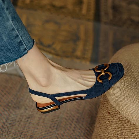 EscapeExit | ‘INGER’ SHOES 🎯 Price $88 2 Colors 34-40 Size ➡️ Shoes collection 🎯 Escapexit.com | Instagram Party Flats, Arch Support Sandals, Supportive Sandals, Office Shoes Women, Vintage Sandals, Slingback Flats, Pu Heels, Mode Design, Low Heel Shoes