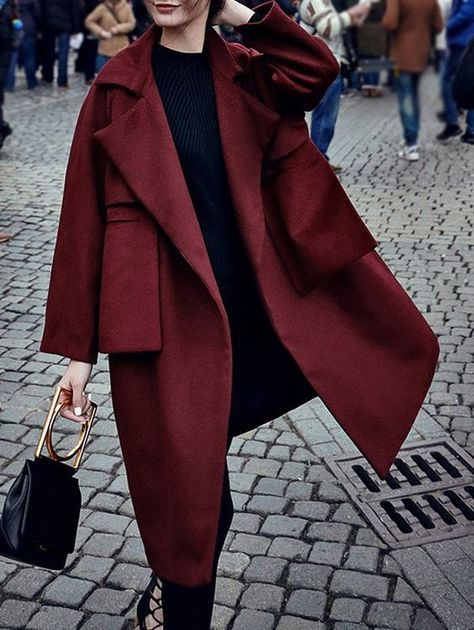 The Luxury of Bordeaux. Scorpio Style, Mantel Styling, Accessories Inspiration, Boss Life, Looks Street Style, Red Coat, La Fashion, 가을 패션, Inspired Outfits