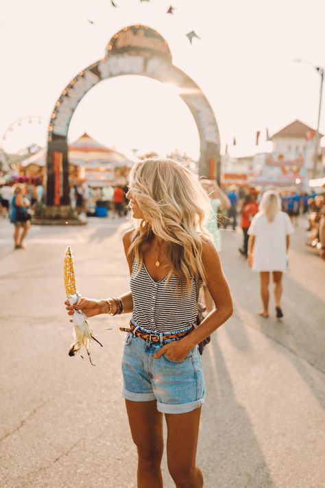 Carnival Outfit Ideas, State Fair Outfits, Amusement Park Outfit Summer, Summer Festival Style, Casual Festival Outfit, Amusement Park Outfit, Carnival Outfit, Summer Festival Fashion, Theme Park Outfits