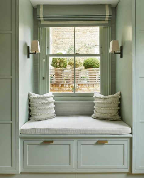 Window Seats - If you are lucky enough to have deep windowsills or very thick walls you could easily install a window seat. If not you could create built in seating in front of a window or use a bench for a similar effect. The key to great window seating is cushions, a seat pad that fits the area, topped with accent cushions to create an inviting finish. . . . . . . . . . . . . . . Window Seat inspiration credited to: @armacmartin @harriethughesinteriordesign... @krinskyinteriors @lemonade_ho... Modern Linear Kitchen, Alcove Seating, Linear Kitchen, Window Bench Seat, Armac Martin, Window Seat Design, Brass Cabinet Hardware, Window Benches, Kitchen Pulls