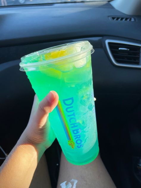 Lemonade Dutch Bros, Dutch Bros Energy Drinks, Dutch Bros Secret Menu Drinks, Dutch Bros Drinks Lemonade, Summer Dutch Bros Drinks, Duch Bros Drinks, Dutch Bros Drinks Recipes, Dutch Bros Orders, Best Dutch Bros Drinks