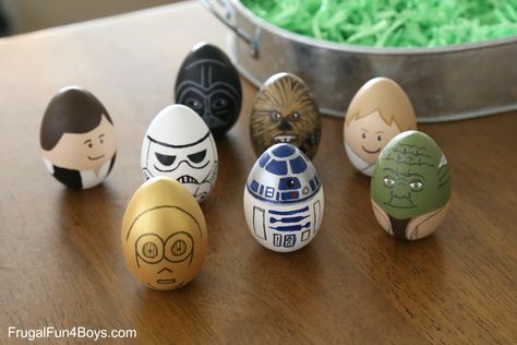 Star Wars Easter Eggs Emoji Easter Eggs, Minion Easter Eggs, Star Wars Easter Eggs, Egg Coloring, Easter Egg Art, Diy Star, Decorated Eggs, Easter Story, Easter Bunny Eggs