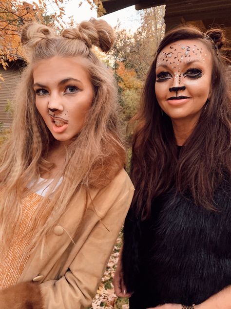 Diy Lion Costume Women, Lion Costume Diy Women's, Diy Lion Costume, Lion Costume Women, Lion Costume Diy, Lion Makeup, Toxin Free Makeup, Diy Costumes Women, Lion Costume