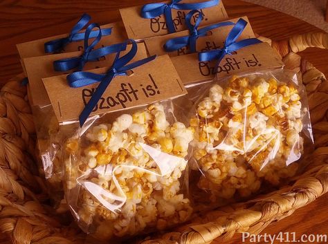 Oktoberfest Party Favors, Diy Oktoberfest, Octoberfest Party, October Fest, Oktoberfest Food, Party Giveaways, Oktoberfest Party, Party Dishes, Caramel Corn