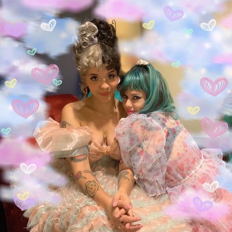 Beauty Hacks That Actually Work, K-12 Melanie Martinez, Make A Face Mask, Anti Aging Tips, Appreciation Post, Coffee Grounds, Her Music, Melanie Martinez, Strawberry Shortcake