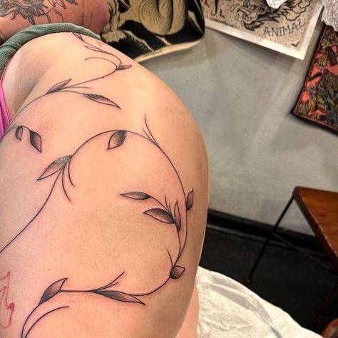 Florence SC Tattoo Artist on Instagram: "Some drawn on vines #tattoo #tattoos #vine #plantvine #plantvinetattoo #vinetattoo" Vine Thigh Tattoo, Vine Hip Tattoo, Sc Tattoo, Vines Tattoo, Florence Sc, Self Love Tattoo, Vine Tattoos, Stomach Tattoos, Hip Tattoo