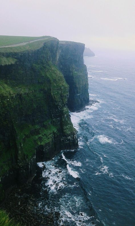 Ireland Background Wallpapers, Ireland Iphone Wallpaper, Ireland Wallpaper Iphone, Ireland Background, Iceland Aesthetic, Flawless Aesthetic, Ireland Cliffs, Cliffs Of Moher Ireland, Tipperary Ireland