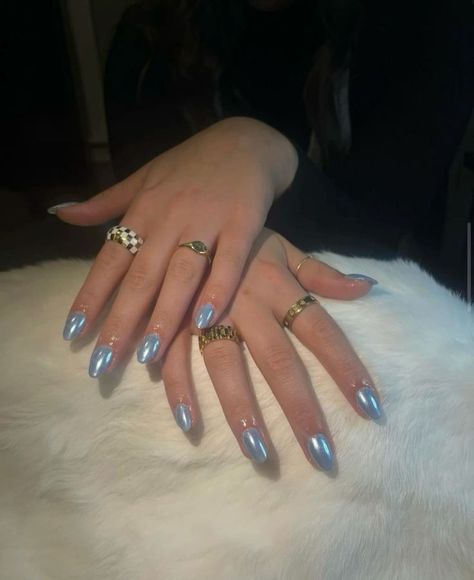 Blue Chrome Nail Ideas, Winter Chrome Nails Designs, Blue Ombre Chrome Nails, Sparkle Chrome Nails, Chrome Nails Winter, Winter Nails Chrome, Winter Chrome Nails, Baby Blue Chrome Nails, Light Blue Chrome Nails