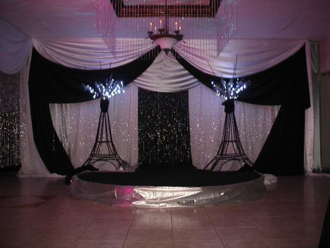 Themes Sweet 16, Sweet 15 Ideas, Paris Sweet 16, Sweet 16 Party Themes, Paris Themed Birthday Party, Fashion Show Party, Sweet 16 Themes, Paris Birthday Parties, Parisian Theme