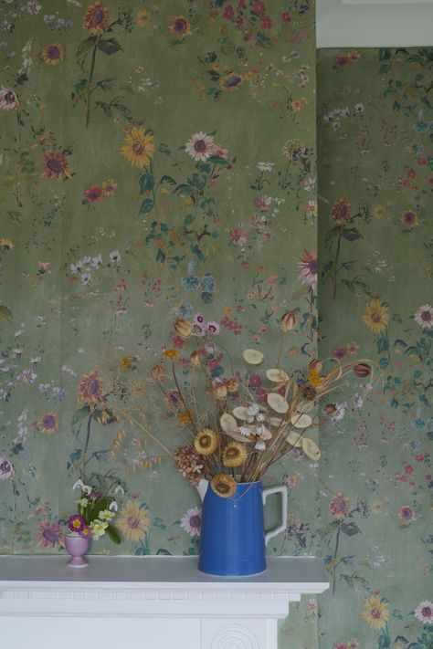 Cottage Garden *NEW* - Hamilton Weston Cottage Garden Wallpaper, Floral Bedroom Wallpaper, Dahlia Growing, Wallpaper Cottage, Tree Leaf Wallpaper, Bedroom Wallpaper Ideas, Sea Life Wallpaper, Toile Wallpaper, Floral Bedroom