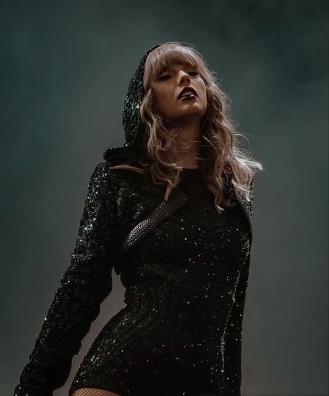 Taylor Swift Fotos, Swift Tour, Estilo Taylor Swift, Stadium Tour, Taylor Swift Outfits, Taylor Swift Album, Taylor Swift Wallpaper, Long Live Taylor Swift, Live Taylor