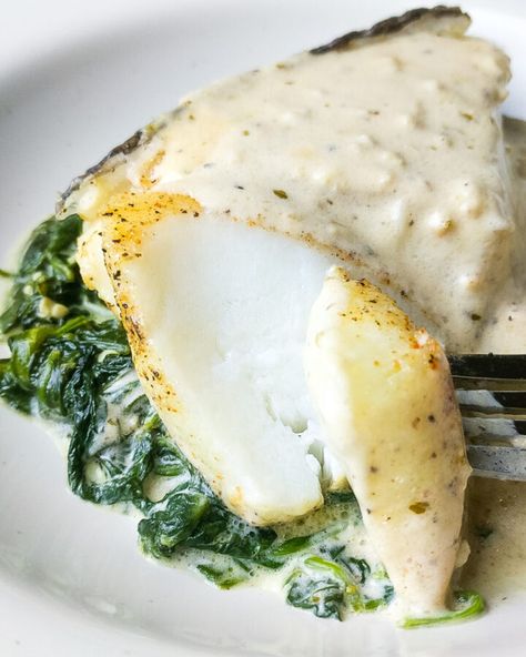 Cajun Chilean Sea Bass Recipe, Steam Seabass Recipe, Seabass Recipe, Cream Spinach, Sea Bass Recipes, Summer Seafood Recipes, Parmesan Cream Sauce, Cream Sauce Recipes, Perfect Dinner