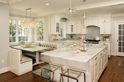 Fun Furniture, House Of Turquoise, Gorgeous Kitchens, Eco House, Trendy Kitchen, Large Kitchen, Counter Tops, Traditional Kitchen, Design Kitchen