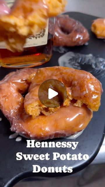 BLACK FOODIE FINDER ® on Instagram: "🤔 Would you try these Sweet Potato Donuts? 😋🍠⁣  They’re covered in a Sweet Hennessy Glaze 👀 ⁣ (via @busybaking12 )⁣ ⁣ ⁣ #BlackFoodieFinder⁣ ⁣ —————————————————————⁣ 𝗙𝗼𝗹𝗹𝗼𝘄 @𝗯𝗹𝗮𝗰𝗸𝗳𝗼𝗼𝗱𝗶𝗲𝗳𝗶𝗻𝗱𝗲𝗿 & 𝗱𝗼𝘄𝗻𝗹𝗼𝗮𝗱 𝗼𝘂𝗿 𝗮𝗽𝗽 𝗳𝗼𝗿 𝗯𝗹𝗮𝗰𝗸 𝗲𝗮𝘁𝗲𝗿𝘆, 𝗰𝗵𝗲𝗳𝘀, 𝗿𝗲𝗰𝗶𝗽𝗲𝘀 & 𝗺𝗼𝗿𝗲. ⁣#𝗕𝗙𝗙📍⁣ —————————————————————⁣ 𝘍𝘰𝘳 𝘧𝘦𝘢𝘵𝘶𝘳𝘦𝘥 𝘴𝘶𝘣𝘮𝘪𝘴𝘴𝘪𝘰𝘯𝘴 & 𝘭𝘪𝘴𝘵𝘪𝘯𝘨, 𝘱𝘭𝘦𝘢𝘴𝘦 𝘴𝘦𝘦 𝘰𝘶𝘳 𝘸𝘦𝘣𝘴𝘪𝘵𝘦.⁣ ===============================⁣ 𝘍𝘪𝘯𝘥 𝘤𝘩𝘦𝘧𝘴 𝘧𝘰𝘳 𝘩𝘪𝘳𝘦 𝘢𝘵 𝘽𝙡𝙖𝙘𝙠𝘾𝙝𝙚𝙛.𝙘𝙤𝙢⁣ ===============================⁣ ⁣ ⁣ ⁣ ⁣ ⁣ ⁣ ⁣ ⁣ ⁣ ⁣ (#blackfoodie #blackfoodies #everybodyeats #sweetpotato #donut #sweetpotatodonuts #hennessy #donuts #dessert  #buttercream #dessertfirst #butte Sweet Potato Donut Recipe, Potato Donuts, Making Donuts, Honey Cornbread, Smores Cookies, Doughnut Recipe, Chocolate Cakes, Dessert Lover, Homemade Cookies