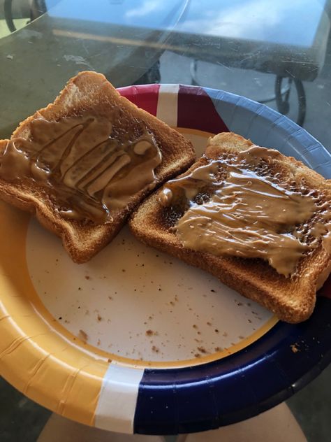 Toast With Honey, Peanut Butter Toast, Butter Toast, Honey Toast, Butter Honey, Peanut Butter Honey, Future Lifestyle, Food Is Fuel, Peanut Butter