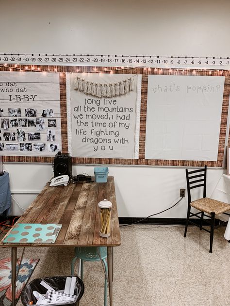 Song Bulletin Board Ideas, Fairy Light Classroom, Fairy Lights Classroom Decor, Lights Around White Board Classroom, Classroom Taylor Swift, Taylor Swift Bulletin Board School, High School White Board, Fairy Lights Classroom, Taylor Swift Classroom Bulletin Board