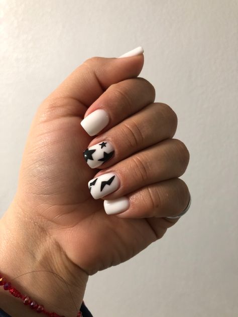 Stars And Lightning Bolts Nails, Black Nails Lightning Bolt, Lightnight Bolt Nails, Lightening Bolt Nail Design, Lightning Nail Art, Lightning Bolt Nails, Lightning Nails, Short Coffin Nails Designs, Star Nail Designs