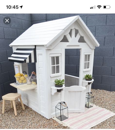 Backyard Playhouse Ideas, Outdoor Playhouses, Toddler Playhouse, Kids Cubby Houses, Playhouse Plans, Indoor Playhouse, Diy Playhouse, Backyard Playhouse, Build A Playhouse