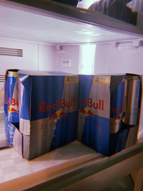 Streak Pics, Energy Drink Aesthetic, Drunk Pictures, Fav Drink, Drink Fridge, Party Night Club Aesthetic, Night Club Aesthetic, Fairy Grunge Aesthetic, Birthday Banner Background