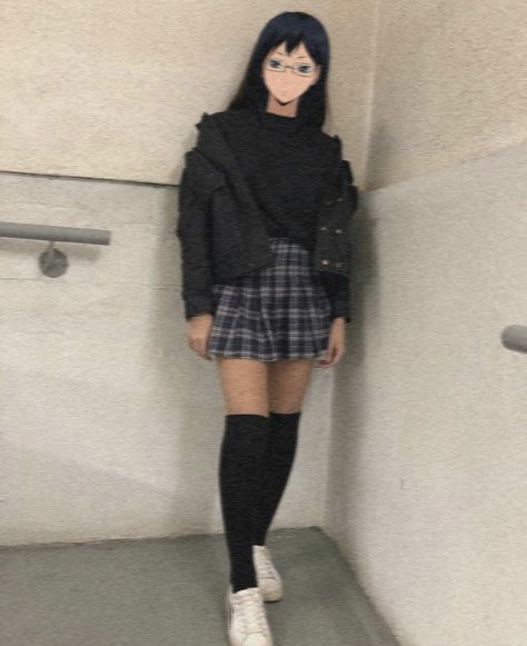 Anime Outfits Female, Kiyoko Shimizu, Cute Anime Outfits, Anime Snapchat, Outfits Female, Real Anime, Iphone Wallpaper Vintage, Cool Anime Pictures, Street Outfit