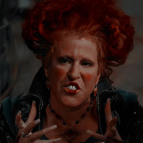 Hocus Pocus Allison, Hocus Pocus 2 Aesthetic, Winnie Hocus Pocus, Sarah Sanderson 1993, Blonde Hocus Pocus Witch, Hocus Pocus Makeup, Hocus Pocus Winifred, Hocus Pocus 1993, Winifred Sanderson