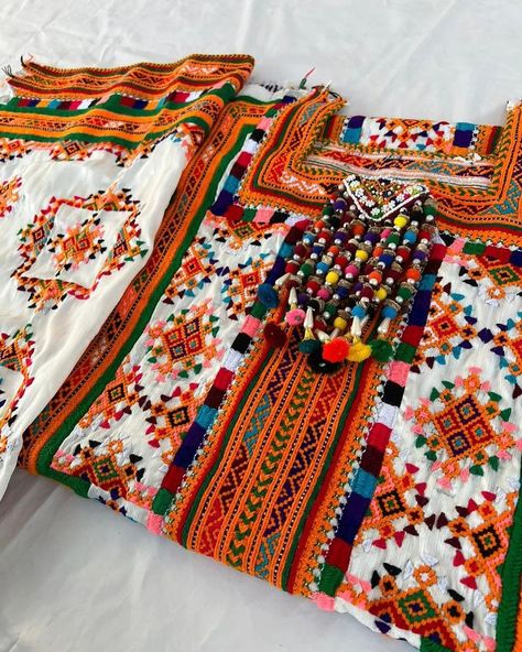 Balochi Noken Doch Collection 2024 We are taking orders! Dm now or place an order on WhatsApp #worldwideshipping #balochiroxanne #balochidress Balochi Dress Design New, Balochi Doch, Balochi Dresses, Balochi Embroidery, Balochi Dress, Place An Order, Designs For Dresses, Stylish Dress Designs, Diy Party Decorations