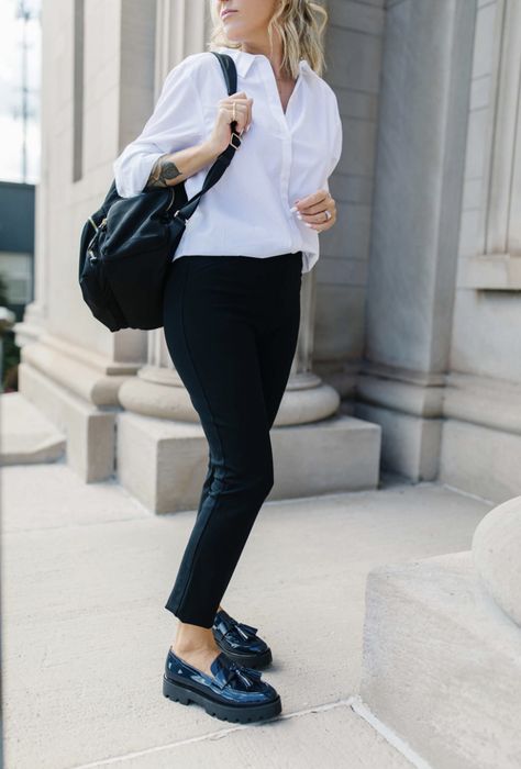 Platform Lug Sole Loafers Outfits, How To Wear Chunky Loafers Women Work, Black Lug Loafers Outfit, Dressy Loafers Outfit, Outfit Black Loafers, Black Lug Sole Loafers Outfit, Lug Sole Loafers Outfit Women, Outfits With Lug Sole Loafers, Chunky Loafers Outfit Work