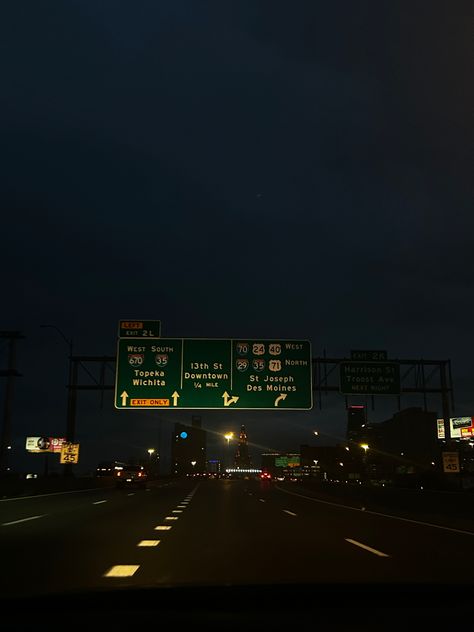 highway city night downtown kansas city missouri Highways At Night, Highway Aesthetic, Night Highway, Highway At Night, Future Wallpaper, Rock City, Stop Sign, Calm Before The Storm, City Night