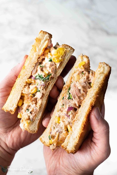 Chicken and Corn Sandwich - Pepper Delight Sweet Sandwich Ideas, Rotisserie Chicken Sandwich Recipes, Sandwich Recipes Chicken, Rotisserie Chicken Sandwich, Chicken Sandwich Filling, Healthy Chicken Sandwich Recipes, Cutlet Sandwich, Sandwich Fillers, Gluten Free Sandwiches