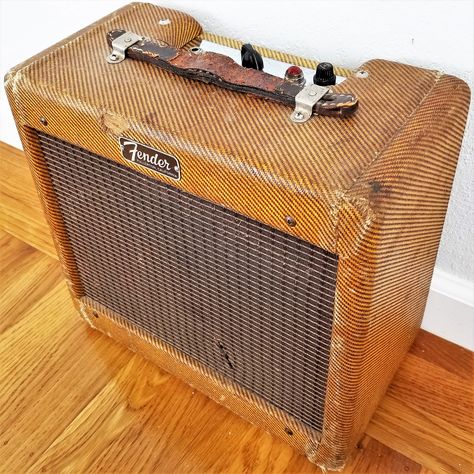 1961 Fender Champ Amp Tweed 5F1 Original Vintage Tube Guitar Amplifier ($1,466)    http://holyheckmusic.com/all-products/1961-fender-champ-amp-tweed-5f1-original-vintage-tube-guitar-amplifier Fender Tweed Amp, Fender Amplifiers, Fender Amp, Fender Guitar Amps, Music Tools, Vintage Guitar Amps, Jim Morrison Movie, Valve Amplifier, Fender Vintage