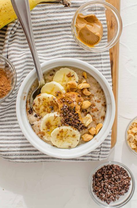 PB & Chocolate Whipped Protein Oatmeal (Proats) Bananas And Cream, Steel Cut Oats Overnight, Steel Cut Oats Recipe, Oatmeal Toppings, Apple Cinnamon Oatmeal, Protein Oatmeal, Cinnamon Oatmeal, Healthy Food Facts, Overnight Oats Recipe