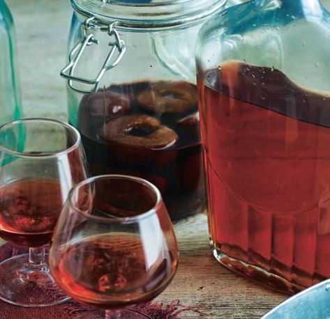 Plum Brandy, Homemade Liqueur, Asda Recipes, Brandy Recipe, Plum Recipes, Homemade Liquor, Special Recipes, Home Brewing, Fun Drinks