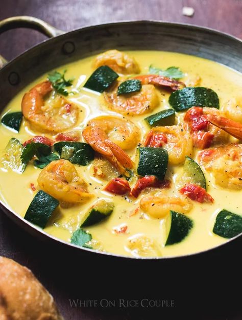 Recette Curry de courgettes crevettes lait de coco Coconut Curry Recipes, Paleo Brownies, Curry Recipes Easy, Curry Shrimp, Fat Loss Diet, Idee Pasto Sano, Coconut Curry, Curry Recipes, Shrimp Recipes