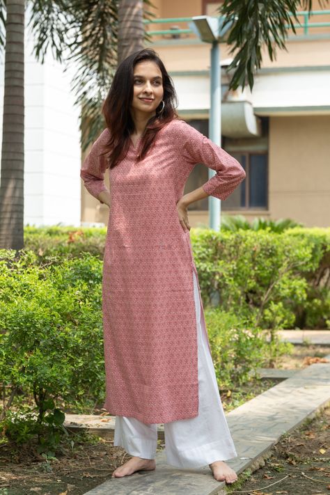 Kurta And Palazzo Casual, Online Indian Suits To Buy, White Palazzo Outfit Indian, Cotton Kurti Designs Straight, Daily Wear Salwar Suit Designs, Basic Suits Women Indian, Simple Kurti For College Wear, Kurti Daily Wear, Daily Wear Kurta Designs