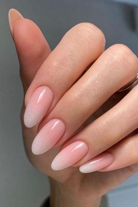 44 Super Chic Baby Boomer Nails for a French Ombré Mani Baby Bomernails Color, Baby Boomer Nails Glitter, Glitter Base Nails, Baby Boomer Nails Almond, Pink Base Nails, Corporate Nails, Sophisticated Nails, Baby Boomers Nails, Minimal Nails Art