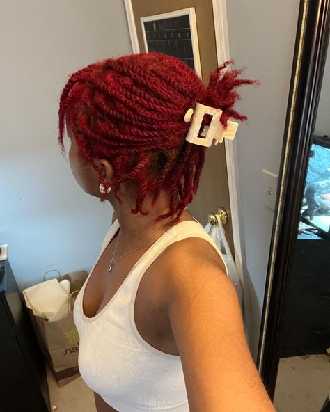 Short Locs Claw Clip Style, Claw Clips On Locs, Locs And Claw Clips, Claw Clip On Short Locs, Locs With Clips, Claw Clip Short Locs, Colored Starter Locs, Claw Clip Loc Hairstyles, Loc Claw Clip Hairstyles