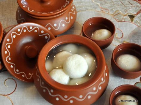 Rasgulla Recipe, Famous Desserts, Bitter Greens, Vegan Yogurt, Sour Taste, Indian Sweet, Indian Sweets, How To Make Cheese, Spicy Recipes