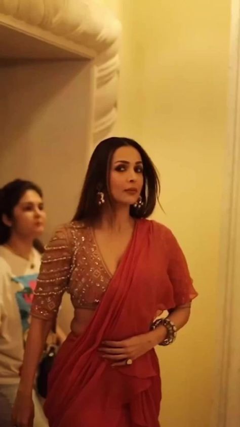 Vegan Energy Bars, Malaika Arora Khan, Malaika Arora, Healthy Food List, Ageless Beauty, Health Quotes, Health Goals, Gut Health, Carousel