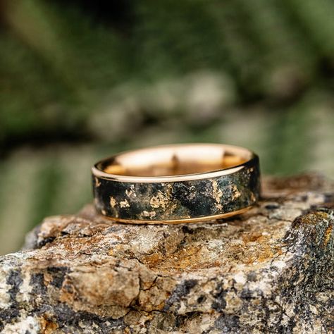 Mens Jade And Gold Ring, Moss Wedding Ring Men, Men Wedding Rings Unique, Mens Wedding Rings Moss Agate, Unique Men Engagement Rings, Unique Rings Men, Non Traditional Wedding Rings Men, Queer Wedding Rings, Moss Agate Ring For Men