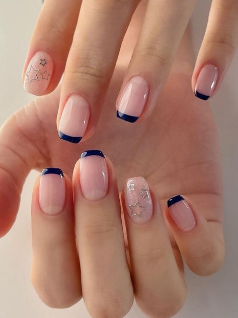 navy blue French tips with silver stars Short Korean Nails, Navy And Silver Nails, Nail Polish Colors Winter, Winter Nail Colors, Neutral Nail Designs, Gel Nails French, Silver Nail Designs, Dark Blue Nails, Korean Nail