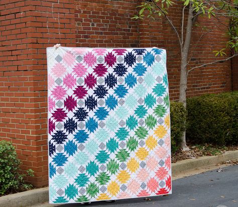 Pineapple Quilts Ideas, Pineapple Quilt Pattern, Pineapple Quilt Block, Pineapple Quilts, Girl Quilts Patterns, Pineapple Quilt, Modern Quilt Blocks, Homemade Quilts, Charm Quilt