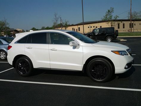 White Acura MDX with black rims Acura Suv, White Suv, Honda Pilot 2016, Acura Cars, Luxury Crossovers, Honda Accord Lx, Honda Accord Ex, Acura Rdx, Cute Car Accessories