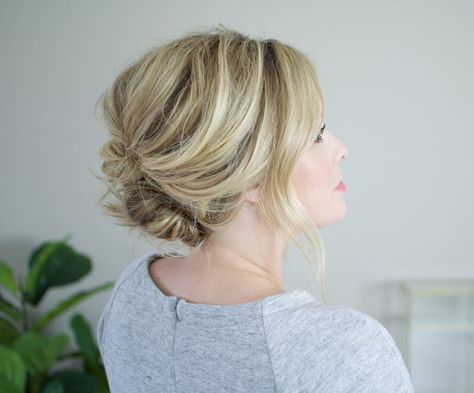 Looks For Paris, Twist Hair Tutorial, Upstyles For Short Hair, French Twist Short Hair, Messy French Twist, Small Simple Wedding, Up Do Hairstyles, Hair Twist Bun, Fall Reception