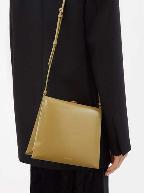 A FINE THING : JIL SANDER ‘trace’ clasp bag —— matchesfashion.com #jilsander Purses 2024, Jil Sander Bag, Jil Sander Shoes, Clasp Bag, Jil Sanders, Vintage Luggage, Fancy Bags, Couple Photography Poses, Branded Bags