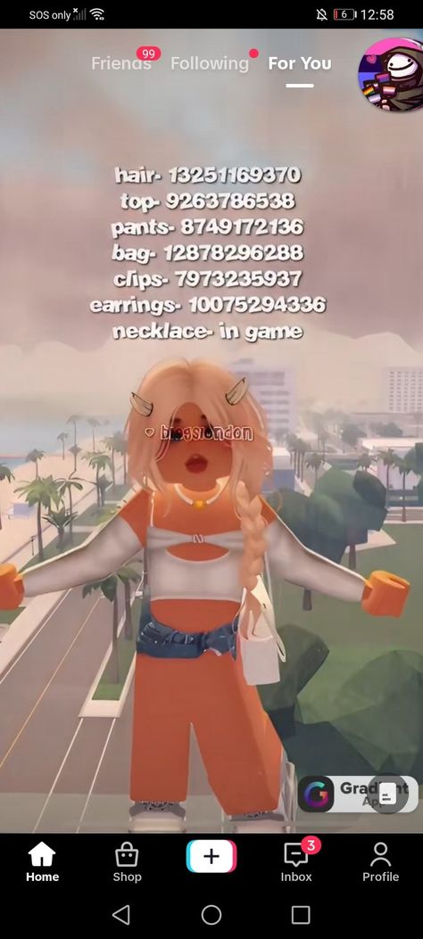 Berry Avenue Shorts Codes, Realistic Mom Outfit Codes Berry Ave, Berry Codes, Preppy Decal, Clothes Codes, Mario And Princess Peach, Girl Decals, Roblox Games, Princesa Peach