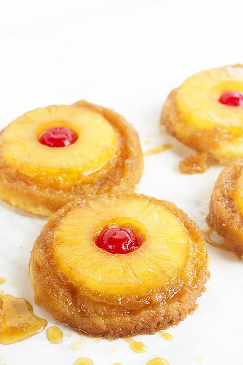 Pineapple Upside Down Sugar Cookies - Pineapple upside down cake in cookie form because everyone loves cookies! Soft sugar cookie bottoms with a ring of pineapple and cherry center all covered in a brown sugar glaze! Pineapple Upside Down Cookies, Pineapple Upside Down Cakes, Cake Cookies Recipe, Upside Down Cakes, Soft Sugar Cookie, Pineapple Cookies, Smores Dessert, Cake Mug, Cookies Soft