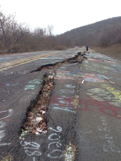 Highway in Centralia PA  #abandoned #highway #centralia #photography Abandoned Highway, Creepy Places, Beautiful Decay, Post Apocalypse, Abandoned Cars, Haunted Places, Urban Photography, Abandoned Places, Places To See