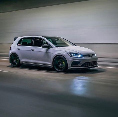 1,025 Likes, 4 Comments - VWALL (@vwall_) on Instagram: “Rolling shots or static ones? 📸 Shot | @mk_7.5r . ——————————————————— #audi #vw #volkswagen #gti…” Vw Golf Vr6, Vw Golf R Mk7, Vw Polo Gti, Mk7 Gti, Gti Mk7, Vw Ideas, Golf Photography, Polo Gti, Vw Gti